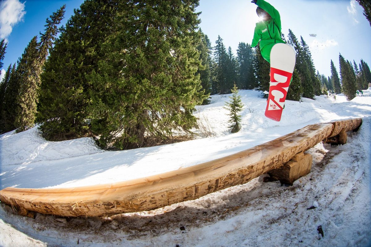 Snowboard Camps for Adults 2022/2023 MINT Snowboarding